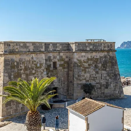 Vista Castillo - By Aldertons